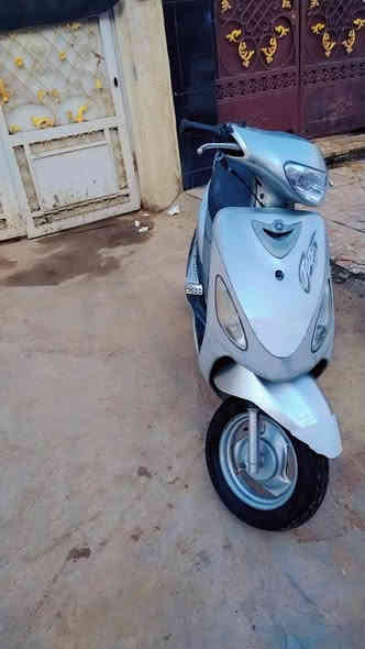 السلام عليكم دراجة للبيع منغولي كفالة عامة مكينة ٤٩ مامفتوحة ملاح دراجة حلوة أوراق موجودة مكاتبة نقص باتري ودشلي سلف فقط غير هذني ماكو شي مكفولة السعر ٥٠٠ وبيهة مجال حك جية المكان بغداد الجديدة للاستفسار ***********
