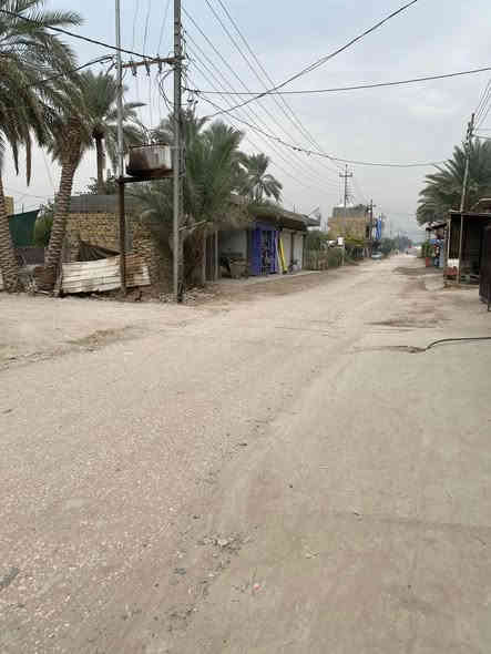 سلام عليكم ورحمة الله وبركاته  اختكم مندوبه عقارات بيت للبيع البيت مساحه 300 طابو زراعي السند 25 بي غرف نوم 2وهول وستقبال ومطبخ وصحيات  داخلي وخارجي عنوانه حله ديوانيه قرب شركة السعر 55وبي مجالالمنطقه الساده الرشيديه قريب قريب ع الشارع العام يبعد عنه 150مترشارعه تبليط وكافت الخدمات بي رقم الهاتف ***********
