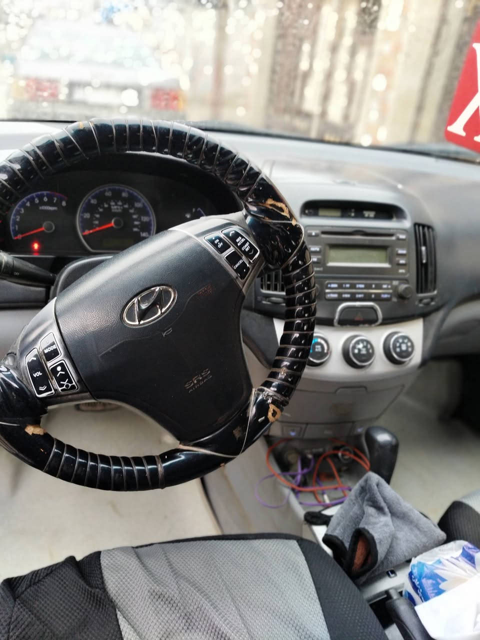 النترا مقدس 2009 امريكي رقم بغداد محرك 20 دوش  بيها طخه بسيطة موضح بالصورة سنوية جديدة باسمي هيئة وغرامات مصفرة هزه جديدة سيارة جاهزة السعر 95 وبيها مجال مكاني الموصل الجانب الأيمن رقم الهاتف ***********
