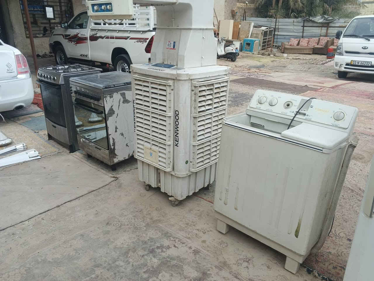 السلام وعليكم لبيع غراض كلهن نضيفات وشغالات مكاني حي اور سبع قصور شارع ابو علي يم  جامع لحمزة موجود خاص وتساب ***********
