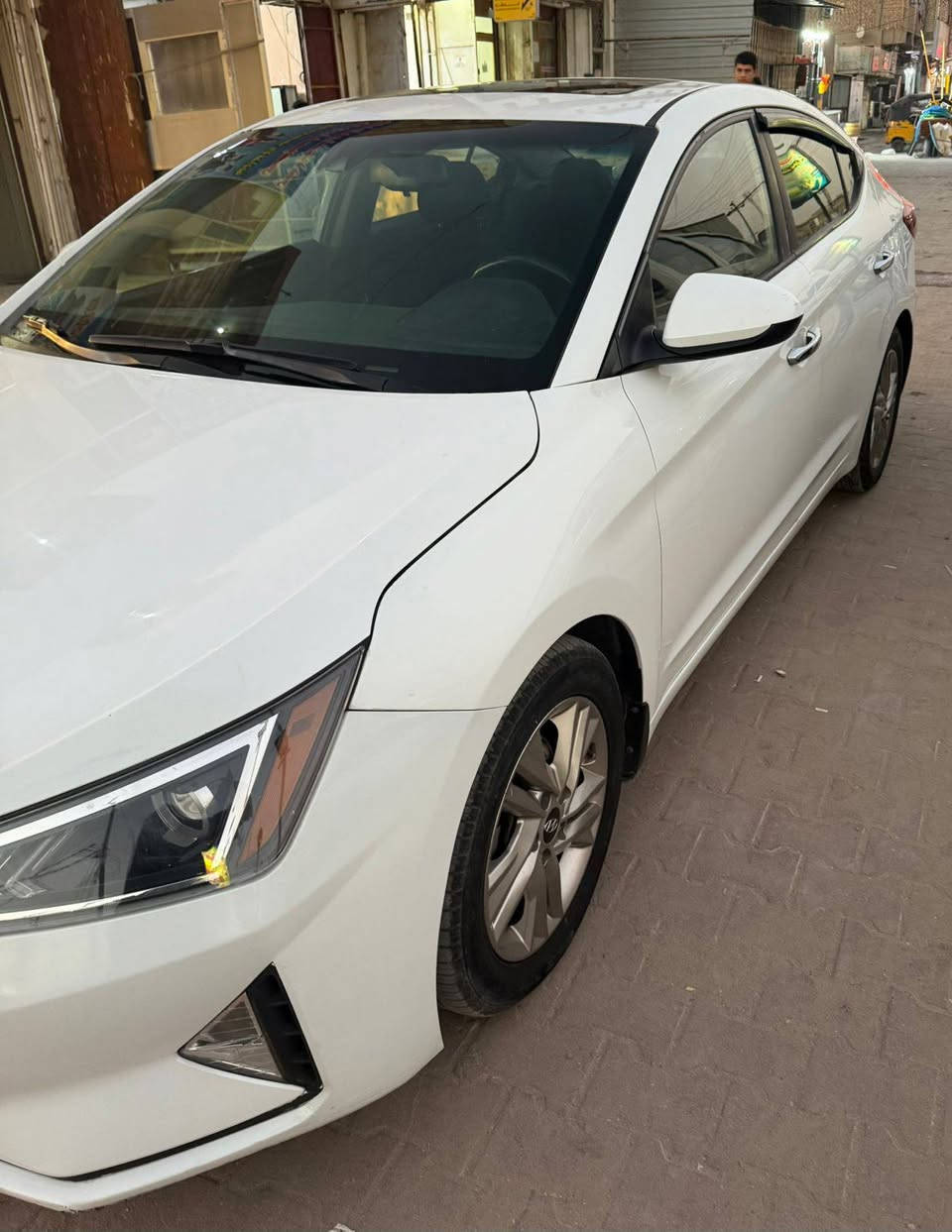 النترا 2020 رقم بغداد فول مواصفات حادثه موضح بالصور السعر 135وبيها مجال مكانها بغداد مدينه الصدر ‏‪***********‬‏
