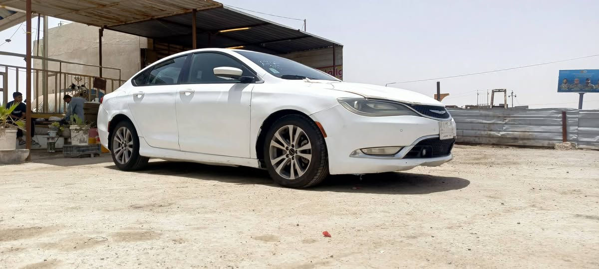 سي 200 للبيع موديل 2015 بيه صبغ حزام تجميل وضربه خفيفه بقبق الجنطه مكينه وكير مكفولات الرقم واسط سنويه جديده 2027 مشروع وطني عليها غرامات 800 الف ينقطعن من السعر 
مكان السياره الناصريه 
السعر 67 وبيه مجال 
رقم الهاتف ***********
