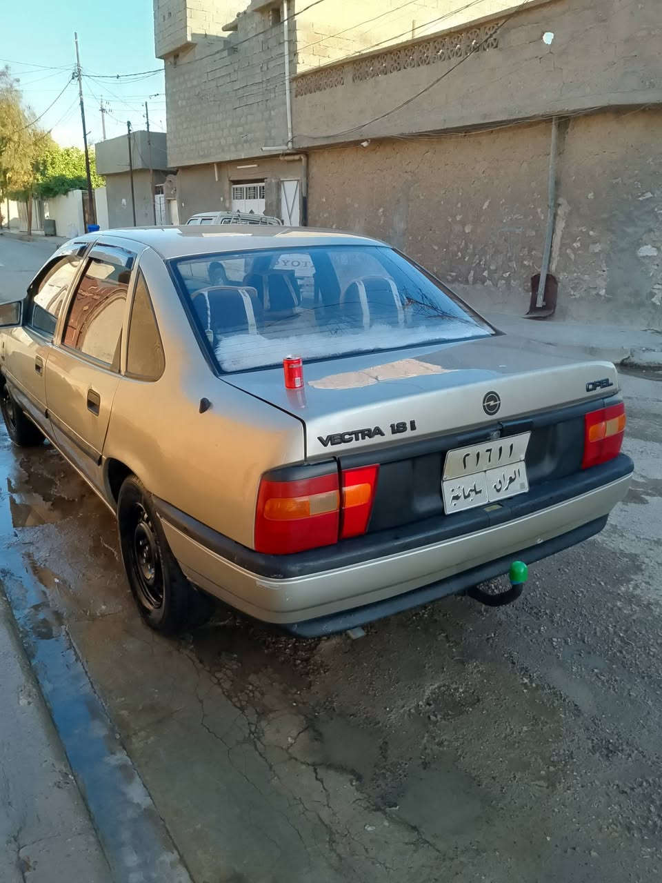 سلاو هاورييان ئؤپل 18 ئؤتؤماتيك لئدراووي تيا نييه درگاي پشت شايه ق كه مي ساده كوت بي مه عجوون سعر 45 مه جال مؤديل 91 ره قه م ***********
