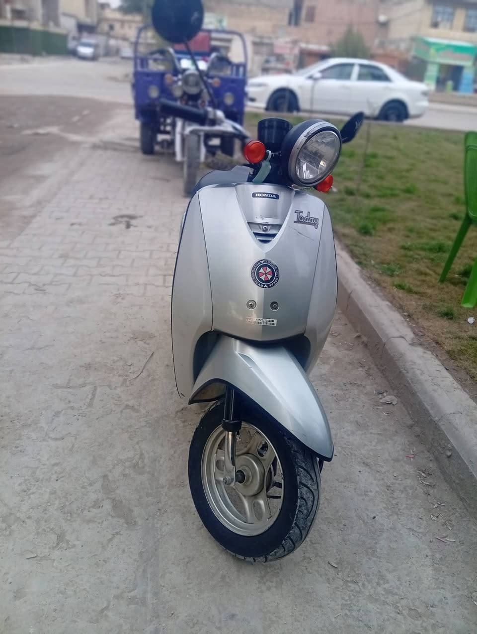 السلام عليكم كلاسك 60 ياباني دراجه جديده كلش اي نقص مابيه كهربائيات كله شغاله نكره سلف كله شغله العنوان بغداد الغزاليه شراي ينتصل ***********
