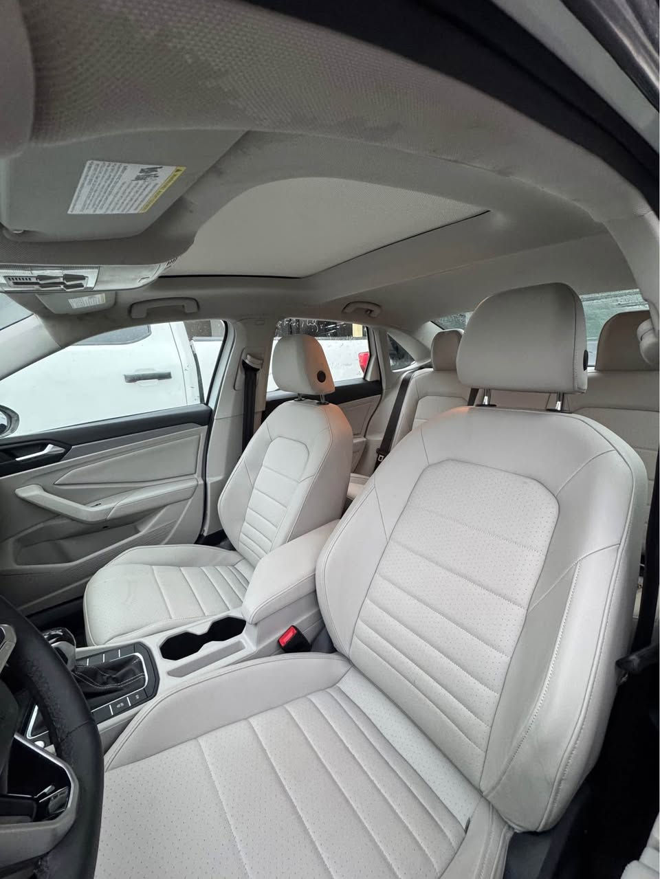 Volkswagen Jeeta SE PLUS 2024 
فولكسواغن جيتا اس اي بلاص ٢٠٢٤

فول فول مواصفات SE PLUS 🎖️
بانوراما و بصمة و دواخل بيجي و كشنات كهربائي و كشنات و سترن هيتر، رادار امامي و خلفي و جانبي و حساس، بريك بصمة و شاشة و كاميرة، لايت ليد و زينون و نظام ايكو و سبورت و نظام تراكشن و ويل كروم حجم ١٨ و بعد  ....

ثلاث قطع صبغ و بجم و خلفي كبس 👌
راديتر و مروحات كلها بلادية شركة
ضربتها بس بيها دواخل بالباب جهة السكن الامامي
 ٥ الاف ماشية و ارباك سترن و بردة طاك

كير محرك تبريد شرط مضبوط 💯
حجر و راديتر و رادارات بلادية شركة 💯
بدون رقم و يترقم محافظات شيمالية ✔️

سعر 🔥 142 و مجال
مكان عقرة "ئاكرئ" 📍
واتس اب و كورك ***********
*********** اكر, نينوى
