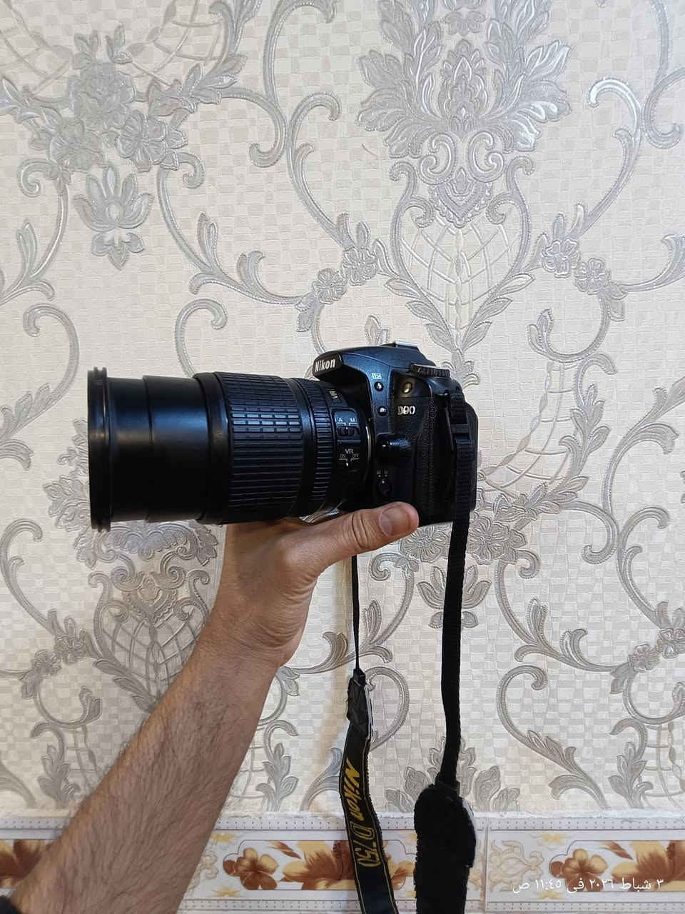 كامرا نيكون D90 نضافه %99 زوم اصلي 105.18
مع شاحنه بطارية 🔋 فقط شتر ( 6K ) 
سعر 275 الف 
مكاني بصره الجمعيات
***********
