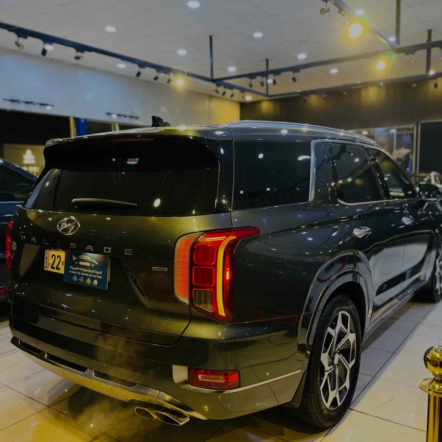 بسم الله ما شاء الله توكلنا على بركة الله.
#الحوت_لتجارة_ومزادات_السيارات 🇮🇶 
______________________________________
#اعلان_بيع_سيارة
🔷السيارة : هونداي بالاسايد كاليكرافي🔥
🔷سنة الصنع : 2022
🔷اللوحة : اربيل
🔶السعر : 308 ورقة
🔷الضرر : تبديل وصبغ البنيد فقط. (صور الضرر مرفقة بالاعلان)
🔷ضرر الايرباك : ستيرن ودشبول.
🔷رقم الشاصي : KM8R7DHE6NU454291
______________________________________
🔷المواصفات : 🔥
🔹حجم المحرك 6 سلندر 3.8L 
🔹عداد المسافة 29 الف ميل 
🔹كاميرات 360 درجة
🔹رادار امامي وجانبي وخلفي
🔹تنبيه الخروج عن المسار
🔹حساسات امامية وخلفية
🔹كراسي جلد ابيض 
🔹فتحتين سقف
🔹سقف شمواه
🔹اوتو هولد
🔹 تحكم ستيرن جهتين
🔹ويل كب حجم 20 انج مع اطارات بحالة جيدة
🔹لايتات LED بالكامل
🔹شاشه تحكم بالايعازات
🔹سستم الصوت harman/kardon
🔹تبريد وتدفئة الكراسي الامامية
🔹تدفئة الكراسي الخلفية
🔹الكراسي كهرباء
🔹ميموري كرسي السائق
🔹بردات خلفية
🔹جنطة كهرباء
🔹بصمة ابواب وتشغيل وتشغيل عن بعد
🔹مع باقي المواصفات الاعتيادية
————————————————————————
☎️ الاتصال :
***********
***********
📍النجف الاشرف - المدينة المائية - مقابل حي الجامعة.
