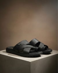 شحاطة طبي راح يريح رجلك من أول لبسة!  تعبان من الشحاطات التعبانة؟ هنا ...