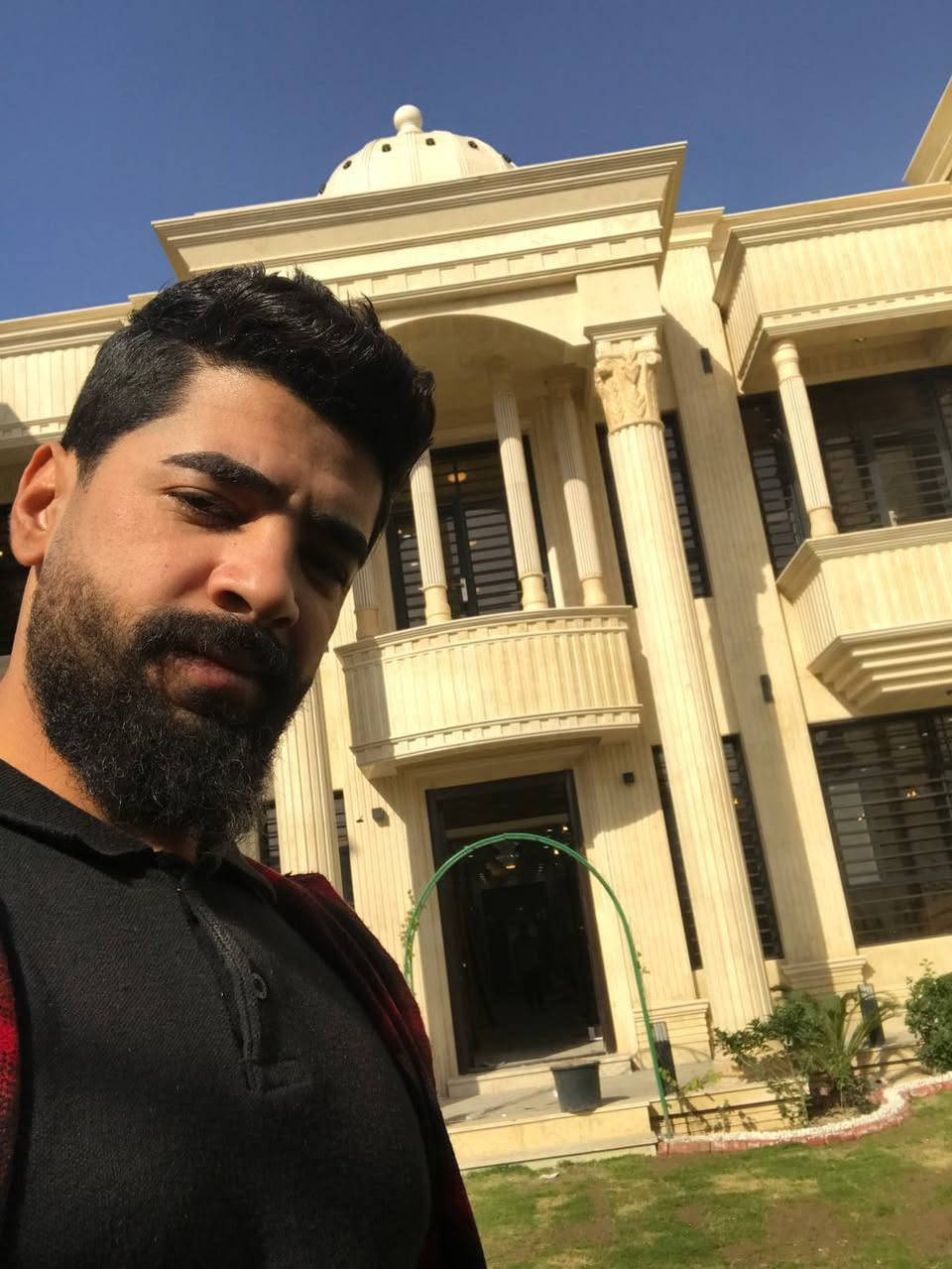 تغليف الواجهات بالمرمر بنضام الملكي بعض من اعمالي اتنمنى أن تنال اعجبابكم
📞 للتواصل والاستفسار : واتساب *********** 
#مرمر #ديكور_داخلي #رخام_ديكور #تنفيذ_خارجي_حديث #تغليف_خارجي_مبتكر #دقة_عمل #ديكورات #ديكور_منزل00
