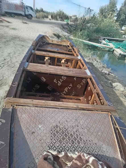 بلم مصطره جديد للبيع يشتغل ع ٣٠ وعلى٤٠. خشب اصلي
هيت ***********
