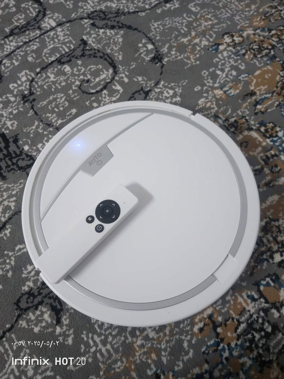 گسکی ڕۆبۆت لۆک لۆک بەکار نەهاتوە  حەجمی گەورەیە فول فولە بەوای فای ئیشەکات بەرنامەیە کۆنتڕۆڵە  حاسەیە  
نرخی گونجاوە   بالەیە  ***********
