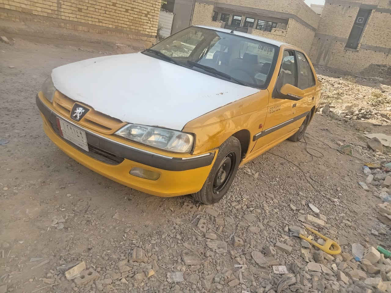 عندي بيجو بارص موديل 20015 اسياره حلوه كلش رايد مراوس ابشيري عاليه العنده القصر
