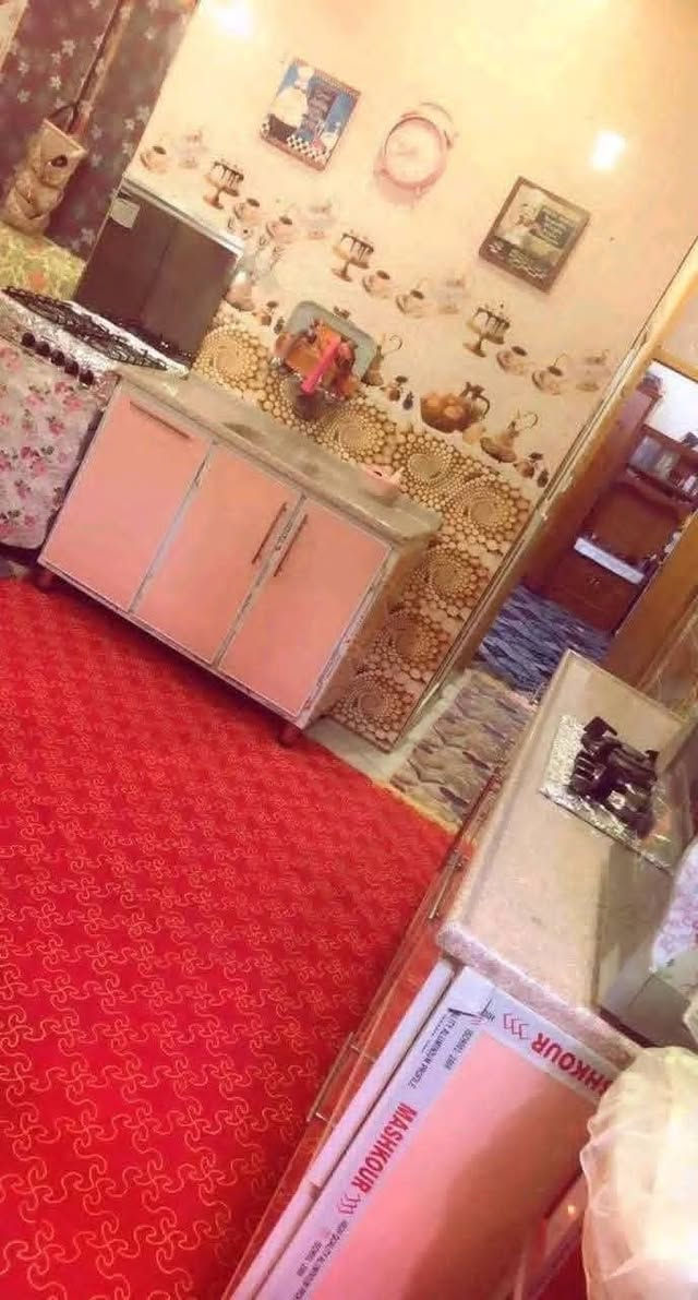 عندي هاي الغراض مامتحاجهم الي  يردهم ياحذهم ابلاش بس اهلي نامون 4 تعال اخذهن☺️


**إذا كنت صاحب هذا الإعلان وتريد حذفه لأي سبب، رجاءا أرسل رسالة إلى الدعم الفني**