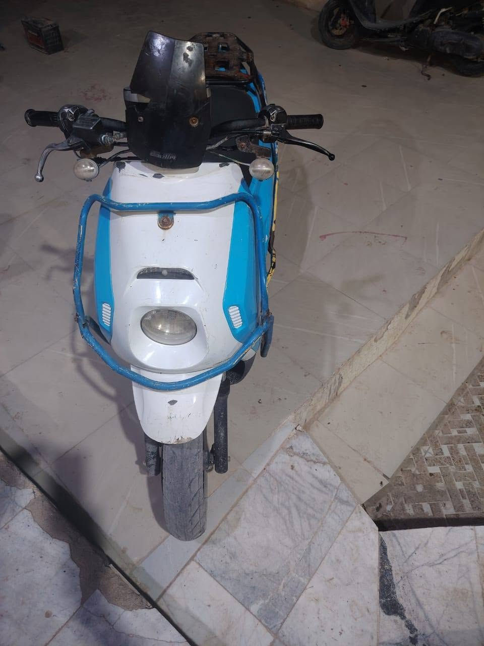 دراجه صيني نوع ديلم
محرك ماكس
الدراجه فيها تبخير
السعر 450 الف
البصرة القرنه 
‏‪0780 149 9740‬‏
