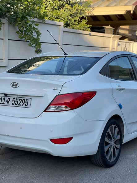 مكلف بالنشر 
اكسنت 2015
فتحه 
ماشيه 114
مبدل بيها صندوك وربع الجاملغ الخلفي مصبوغ 
سعر 100وبيها مجال 

‭0772 685 8917‬
