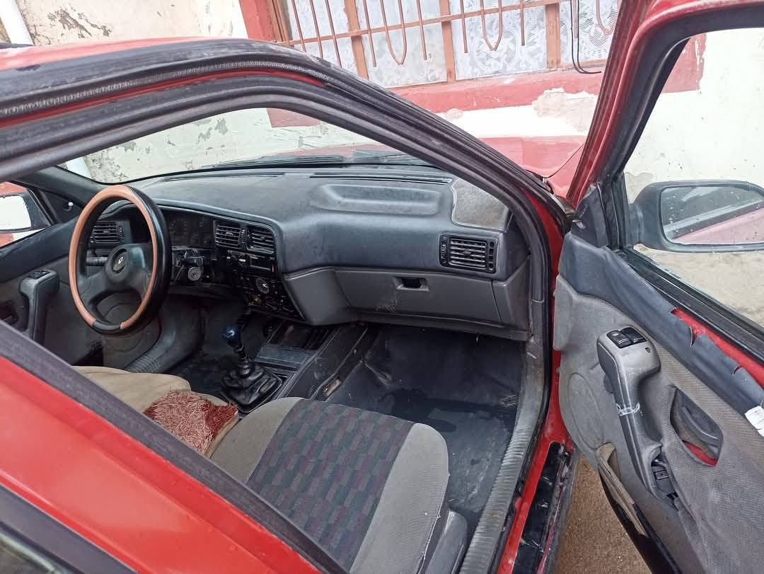 رينو 19 موديل 92 رقم انكليزي بسمي
شرط التحويل شرط المحرك قبل 20يوم شديتو مال كصه 
وشرط الكير الكهربائية كلها شغال السعر 20
***********
