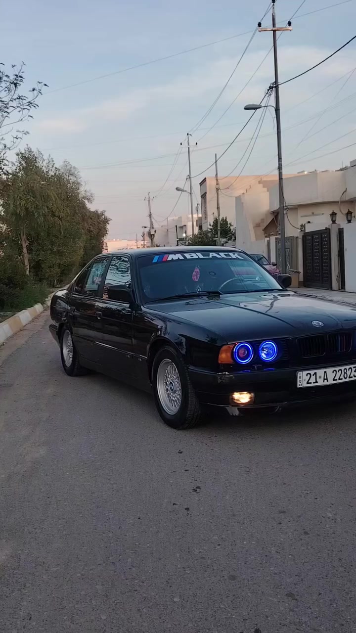 سلام عليكم سيارBWM لبيع كير محرك شرط حداديات جديد سنويه جديد سياره بدون ضرر بدون اي عيب حجم 520السعر56بي مجال شي جدن بسيط اذا شراي اتصل على الرقم ***********
