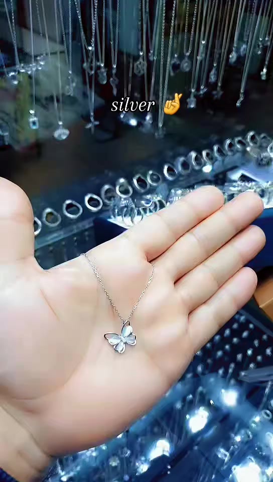 ✅ مداليه فضة عيار 925 👌
✅موديل فراشة 
✅العنوان حله سوق الذهب الطابق الثاني 
✅وات ساب ( *********** )📞
✅توجد لدينا خدمه توصيل كافه المحافظات
#سوار_فضة  #زنجيل #قلادة #محابس
