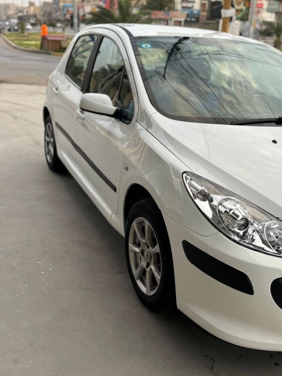 سلام عليكم بيجو ٣٠٧ فرنسي موديل 2006  للبيع  جاهزه من كلشي گير مكينة حدادية كهربائيات تبريد شاشة رقم بابل  انگليزي مشروع وطني بأسمي هزه جديد 
السعر ٦٠ وبيها مجال 
مكاني بغداد 
للستفسار  ***********
