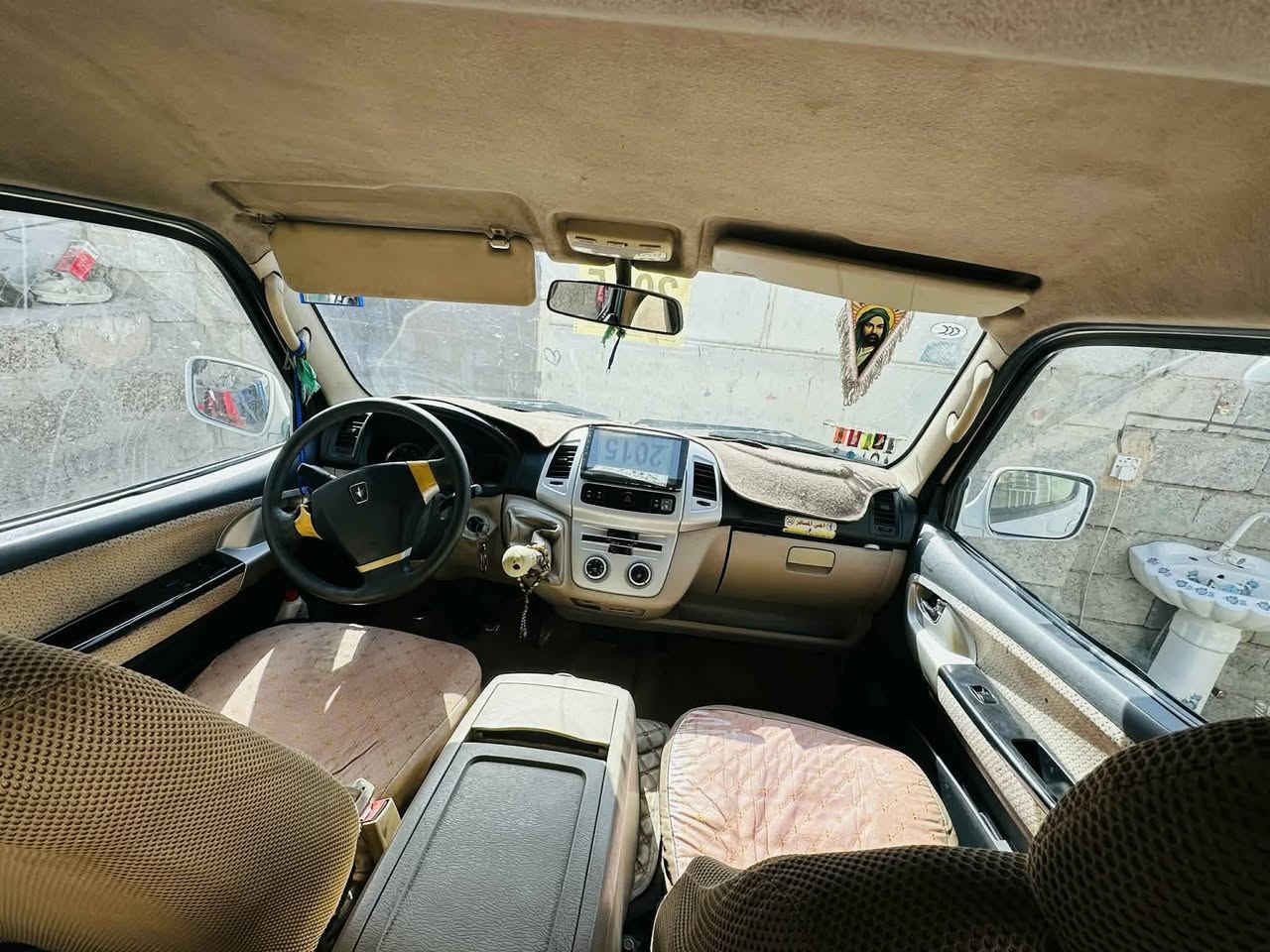 سلام عليكم جنبي للبيع موديل 2015
سيارة خير من الله جاهزة كفاله محرك كير اكسل 
والكشر بيها بس بالبنيد صبق بس قليل 
والربع الورة التاير شويه ولباقي مكفول الاتصال على الرقم ‏‪***********‬‏ مكان السيارة بسماية
