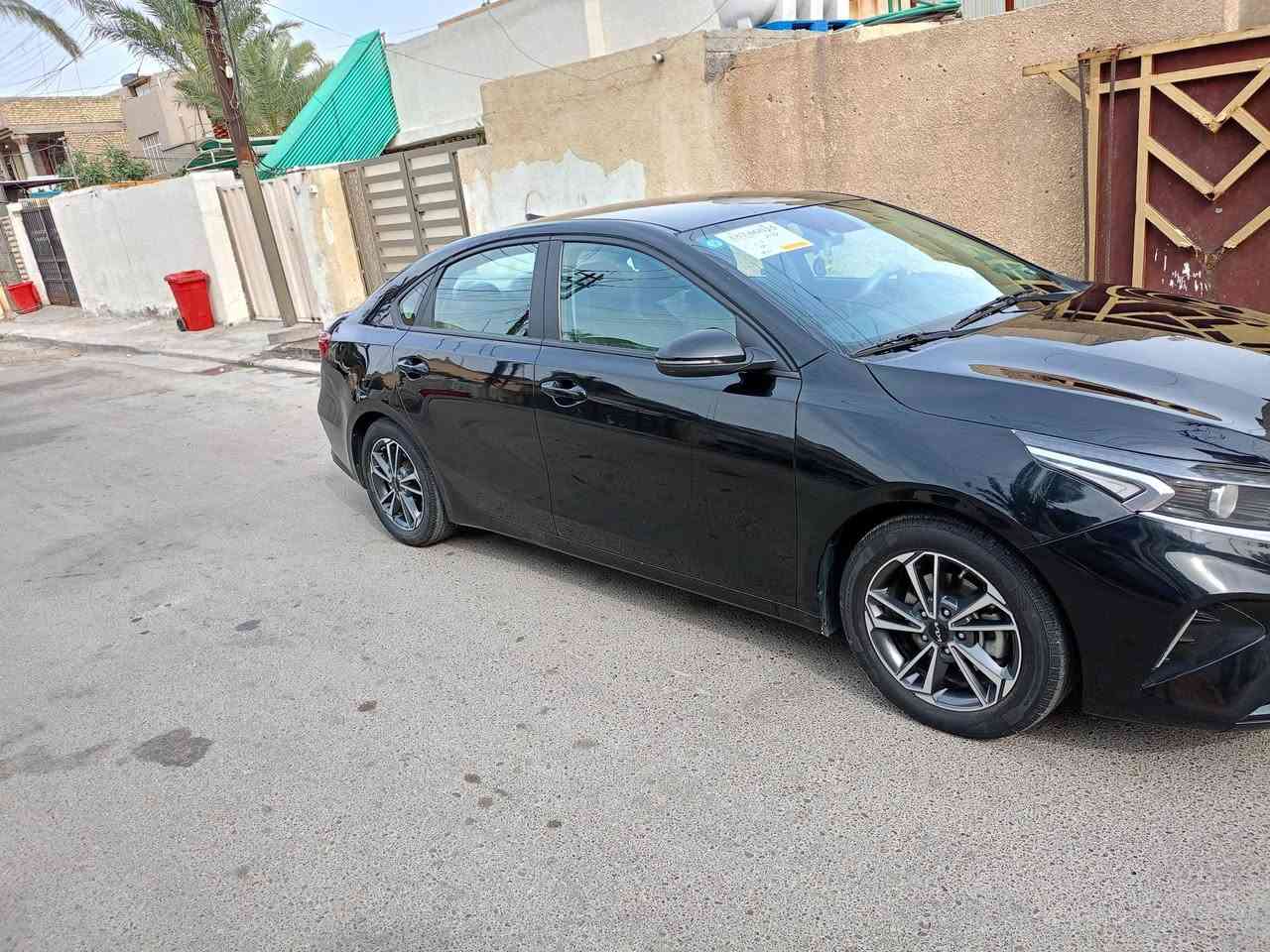 السلام عليكم للبيع كيا فورتي 2022 
المواصفات 
رادار امامي 
رادار خلفي 
نظام نقطة عمياء 
اشاير بلمري 
كامرة دوارة 
شاشة كبيرة 
كير at محور مو CVT
صور الحادث مرفقة بلمنشور 
ماشية 54الف 
السعر 140 
العنوان بغداد الجديدة للاستفسار ***********
