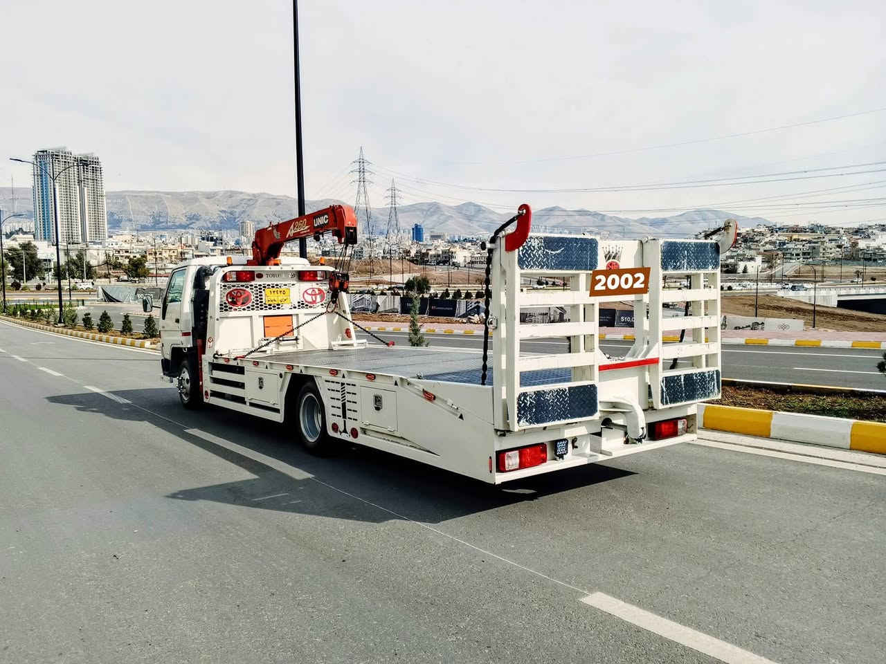 السلام عليكم 

للبيع تويوتا داينا كرين فلات موديل ( 2002) ماشاءأللة ♥️
حجم 300 / B14 / مكينە بمونوزل 4 سلندر 5 برغي 
كرين يونك أوروبي (0) جديد جديده مامشتغل العراق 
كرين 2,600 طن 2 سلايت !4 رجلين موديل كرين 2010
طول بدي 5,60 متر صافي باب دفتري 
السيارة ماشاءأللة جديد جديده نفس الصورة 
مابي اي نقص محرك + گیر + شاصي + كرين مكفول بشرط 
تخم تايرات و باتري جديده رقم سليمانية 
عنوان السليمانية مركز مدينة قريب السرجنار 
***********
shabaz : kren
