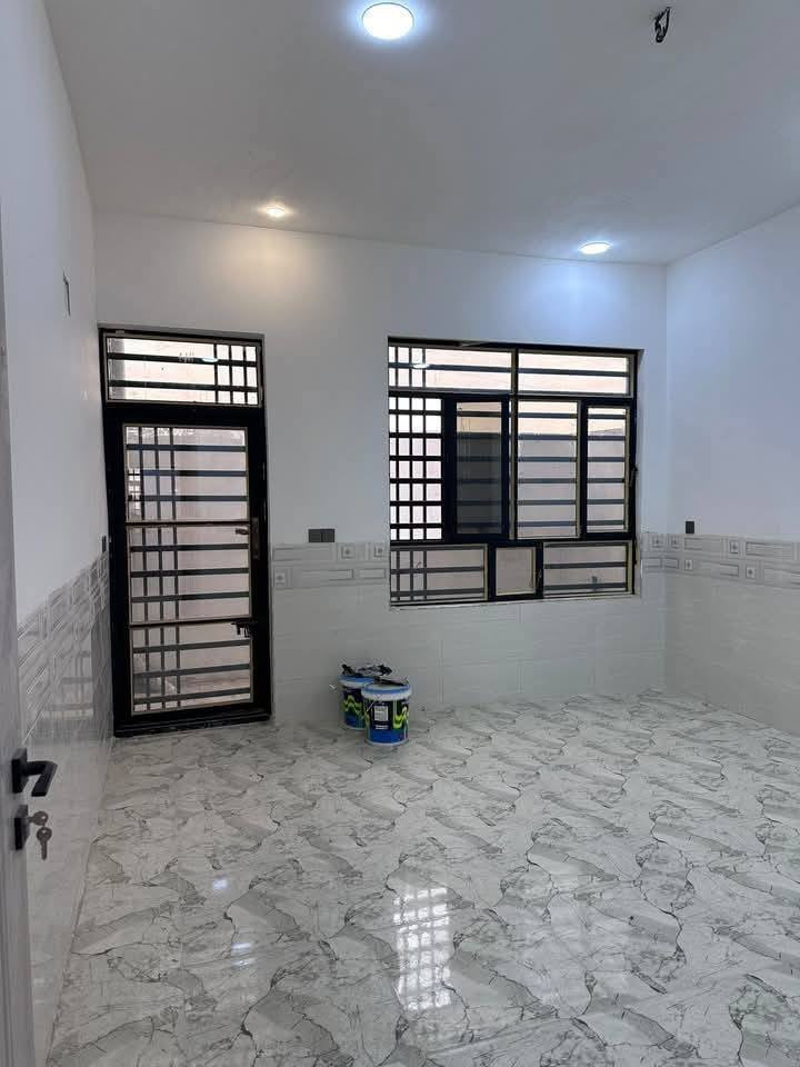 أللهم صل على محمد وعلى آل محمد
دار سكني ملك صرف  مساحة  ١٣٠ متر الفارس  الأولى  البيت بناء جديد  للإستفسار  الاتصال او مراجعة المكتب العنوان الطارمية الشارع الرئيسي تقاطع شارع التدبير عمارة ابو صخر  مكتب الرياض للعقار/ الطارمية  
*********** ***********
