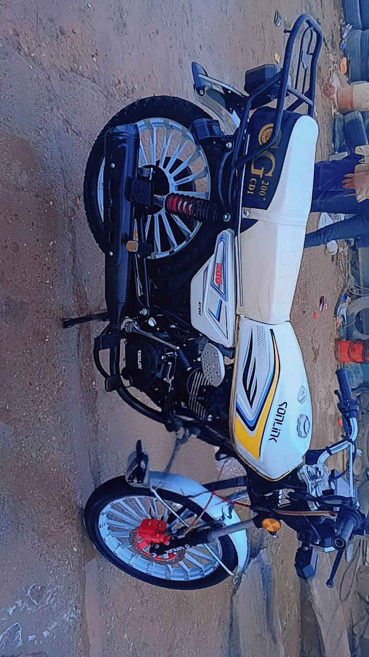 سلام عليكم دراجه سونك موديل 2025نضافه فول اوراق بيها محركcc200ماناقصها اي شي كلش نضيفه محرم 5كير العنوان بغداد التاجي رقم صاحب الدراجه***********
