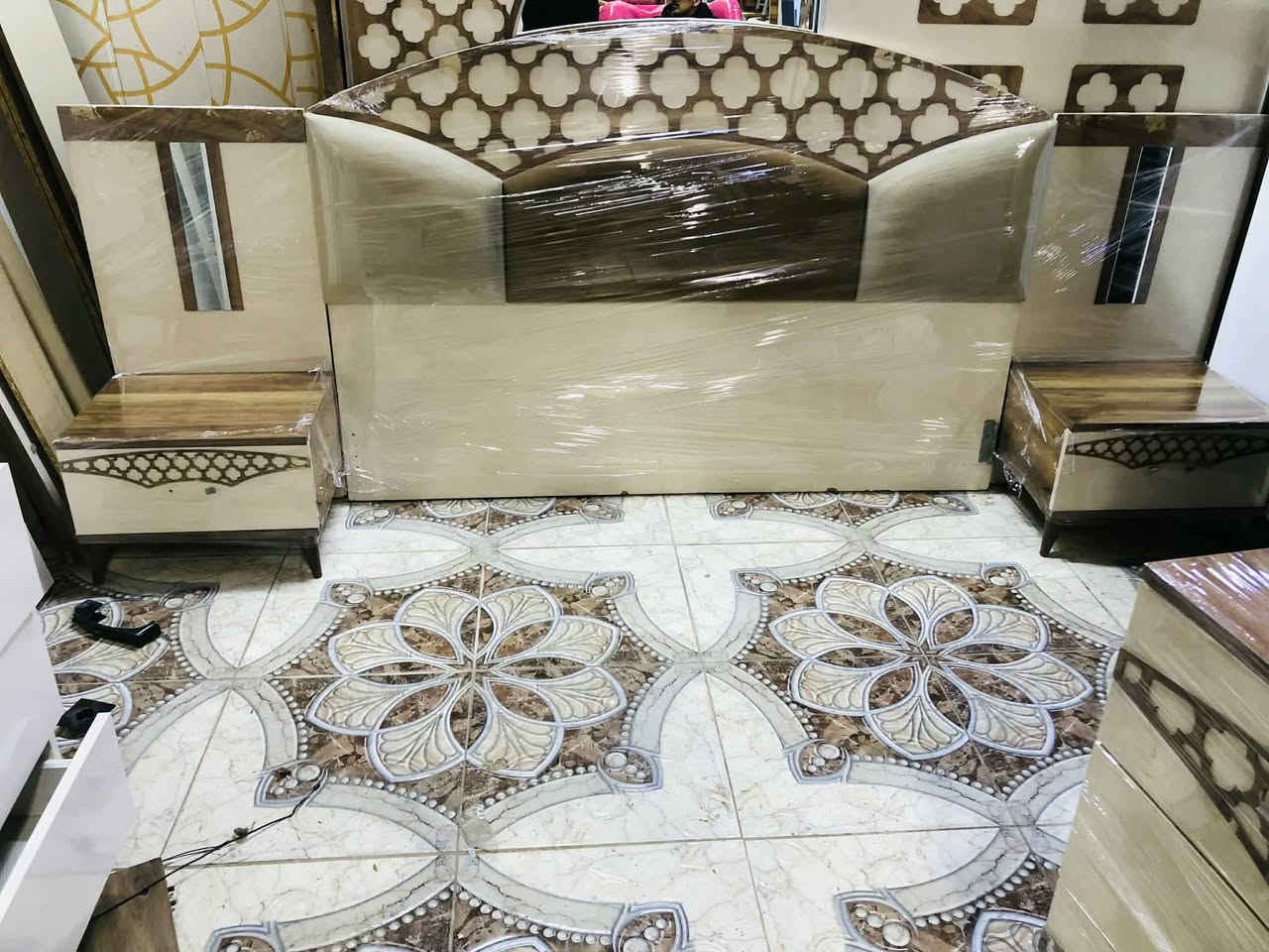 غرف نوم تركي 🇹🇷 نظيفة تريد توصيل تريد شد وجوة السوك
1 غرفة لون صاجي  نظيفة 5 قطع السعر 300 
2 غرفة لون دموي احمر  كلش حلوة 9 قطع السعر 550 
3غرفة لون أبيض بوب 5 قطع السعر 390 

العنوان القادسية 2  شارع ابو وليد ماعليك سوا
تتصل وان شاء الله مانقصر ويه اي شخص 
الاتصال ‏‪+964 776 307 8765‬‏.***********
