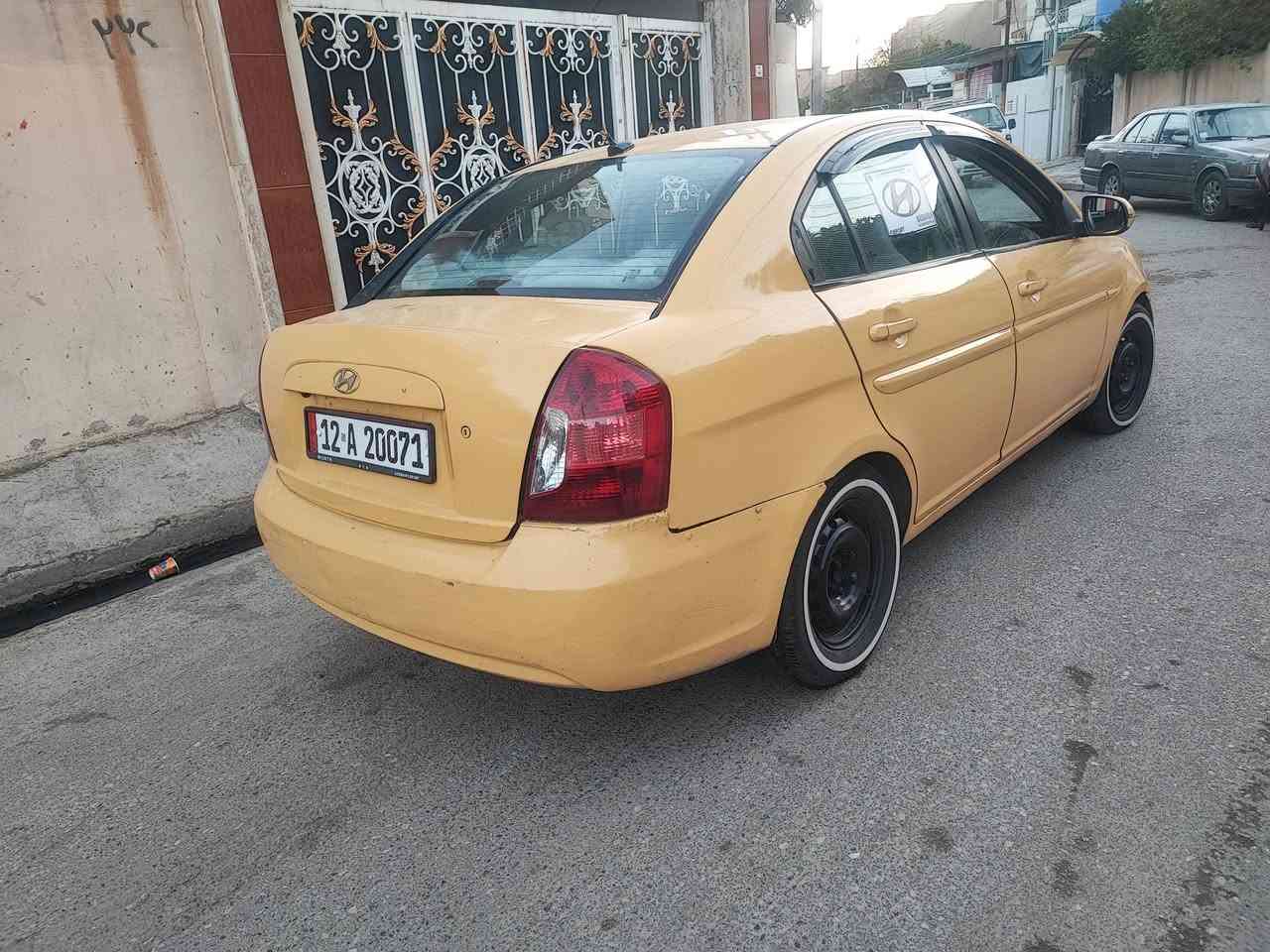 اكسنت موديل 2010 وارد امريكي سقف مبدل من التكم سياره كير ومحرك على فحص جاهزه مال شغل منظومه غاز بيها كوبون بانزين بيها السعر 68 والتواصل على الرقم ***********
