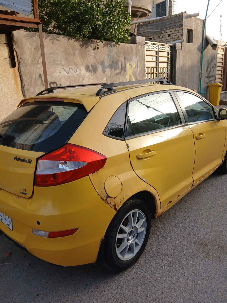 شيري فلاوين ٢٠١٣ وسعرها ٢٠ ورقة وبيها مجال 
اربع تايرات جديدة و حدادية جديدة ناقصها رأس ماشه صفحة وحدة وناقصها ربل شيال مكينة صفحة وحدة وبيها خيسات خفيفة Singapore


**إذا كنت صاحب هذا الإعلان وتريد حذفه لأي سبب، رجاءا أرسل رسالة إلى الدعم الفني**