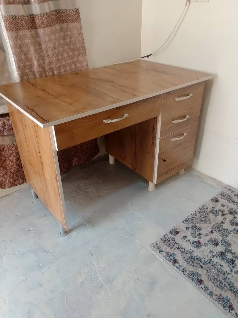 ميز مكتبي شرط جديد ‏‪***********‬‏ كركوك, العراق
