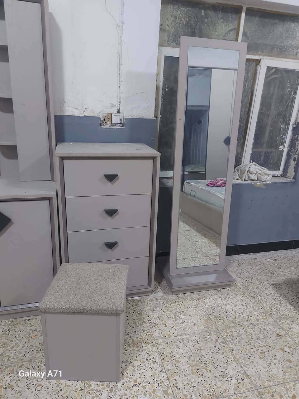 غرفه تركي جديده نوع ثقيل للبيع السعر 1.500

 و بيها مجال للشراي البراكيه شارع المطار القديم


**إذا كنت صاحب هذا الإعلان وتريد حذفه لأي سبب، رجاءا أرسل رسالة إلى الدعم الفني**