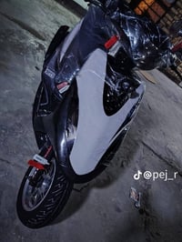 ماكس عدله للبيع السعر 500 وبيها مجال الإتصال عل الرقم 07778778032