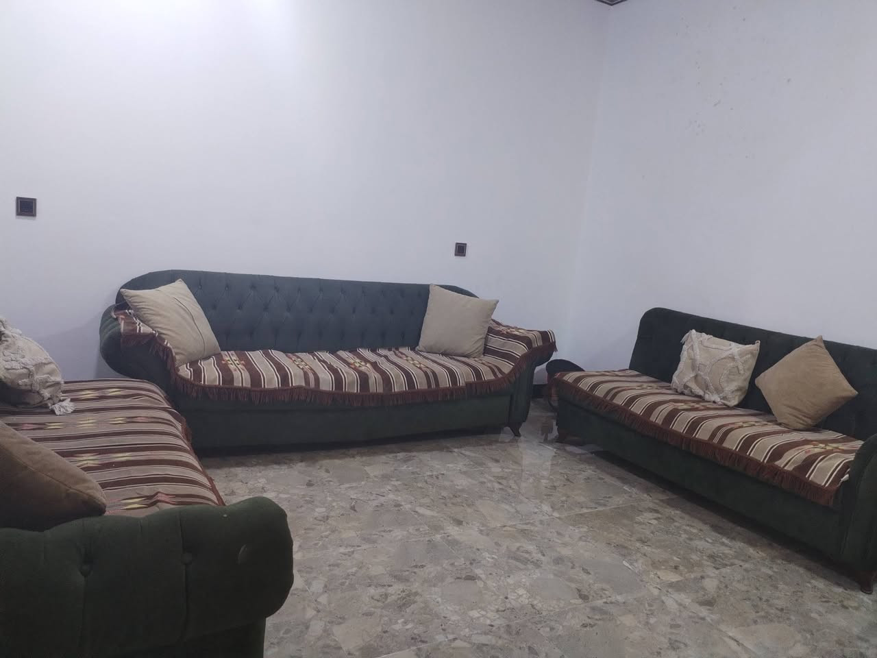 ديوان للبيع ضرر بسيط قنبه بل نص رجل مكسوره فقط سعر ١٥٠


**إذا كنت صاحب هذا الإعلان وتريد حذفه لأي سبب، رجاءا أرسل رسالة إلى الدعم الفني**