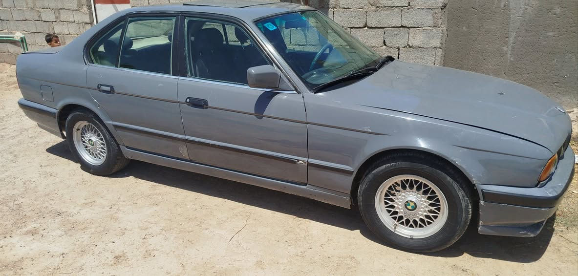 سلام عليكم 
بيئم موديل 91 
حجم 525
رقم كربلاء سنويه 29
مكينه بدايت كص 
كير جديد 
كهربائيات ترتيبات 
العنوان واسط 
***********
***********
