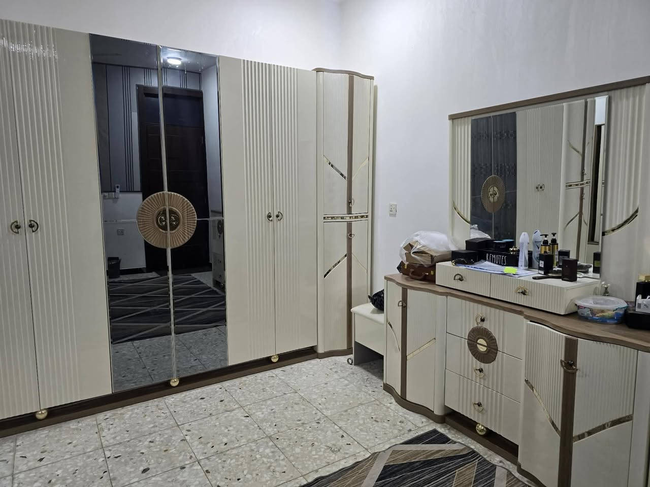 غرفه نوم تركيه جديده 10قطع سعر مليونين وربع.   بابل 
العنده أغراض غرفه نوم انشرهن وعلبيع إلي نسبه بسيطه يتفضل خاص 
تابعني ليصلك كل جديد


**إذا كنت صاحب هذا الإعلان وتريد حذفه لأي سبب، رجاءا أرسل رسالة إلى الدعم الفني**