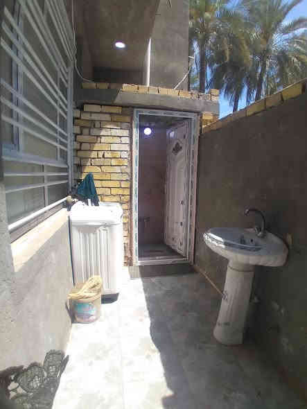 سلام عليكم دار للبيع يحتوي على غرفتين نوام وصاله ومطبخ وصحيات المساحه البيت ٧٥ متر نوع العقار ملك صرف زراعي سند ٢٥ بدون وقف نزال خزعل للإستفسار على الخاص عنوان المنطقه الطي شاطى التاجي الكاضميه الثانيه ***********
