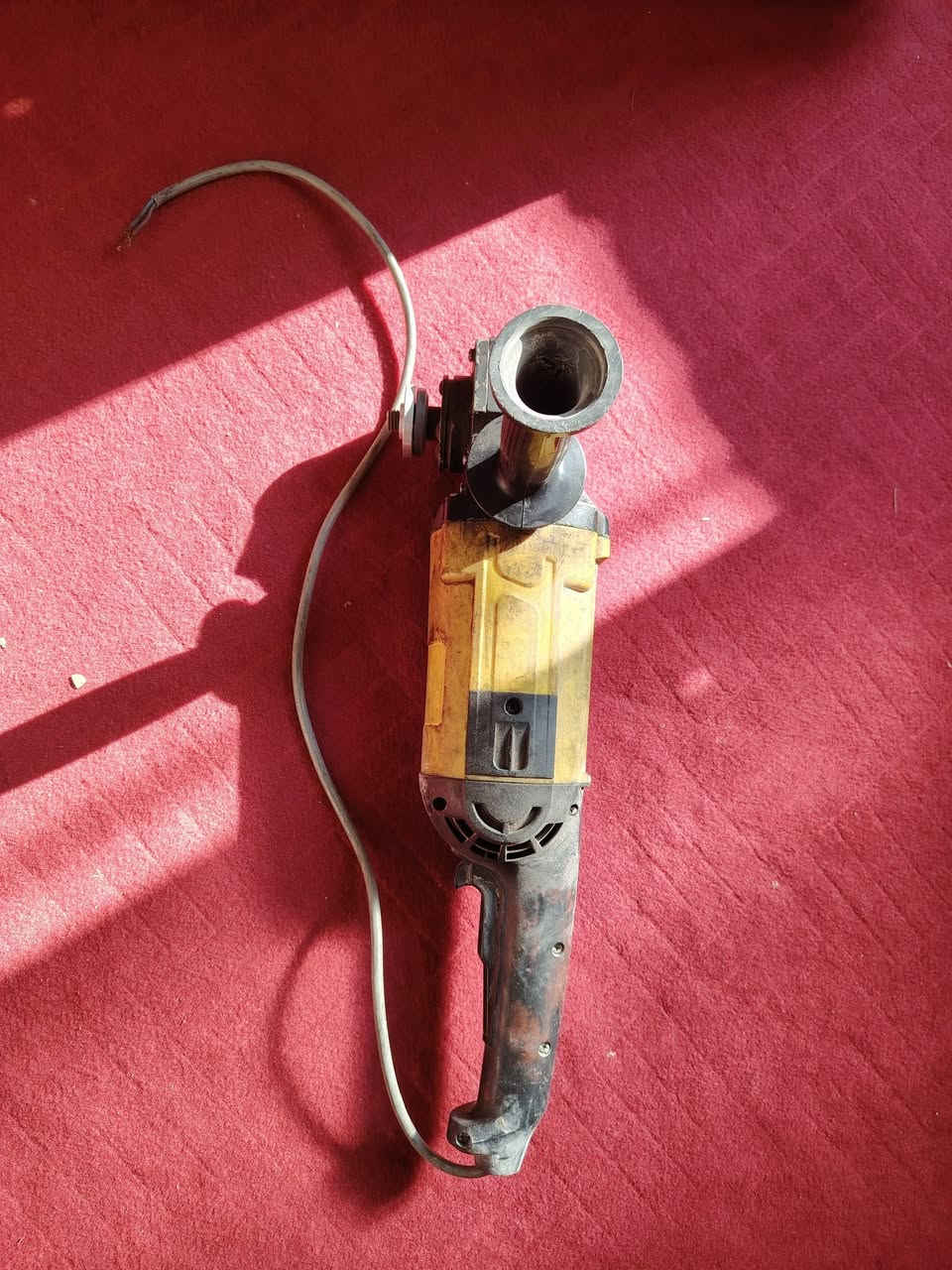 سلام عليكم كوسره شغاله رواجز قديم اصلي 
ومجموعه مال هواء او تصفيه ماعرفهن 
لل بيع ***********
