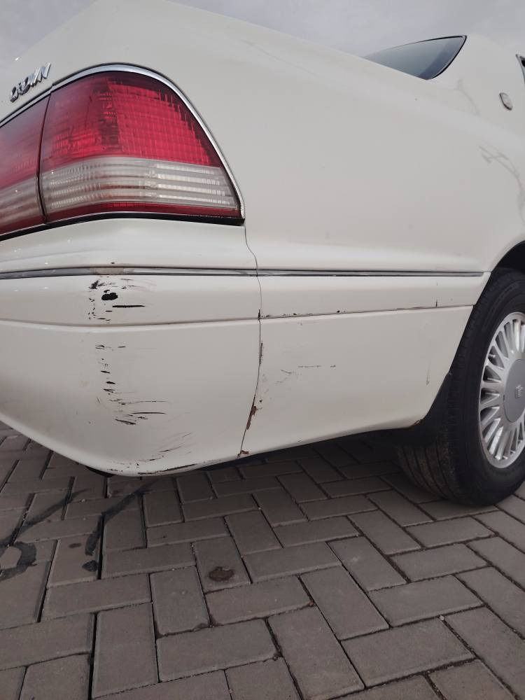 السلام عليكم راس الثور فلات للبيع موديل 1996 صدفي شاصي 55 كرستال اصل دكمتين رقم بصرة 
بيها صبغ قمارة وجاملغات خلفية
مكفولة من الكص والنقل الجثة والضربة والرسميات
سنويتها منتهية صارلها سنه
مكينة وكير وحدادية وتبريد وكهربائيات مكفولات جاهزة السيارة
السيارة ماعوزها شي بديها حلو(بيها هذا زلغ بالدعامية مثل ماموضح بالصورة) دواخلها حلوه بس دشبولها مفطر
كشناتها كهرباء السعر 105 بيها مجال قليل
للاستفسار اكثر  *********** البصرة, العراق
