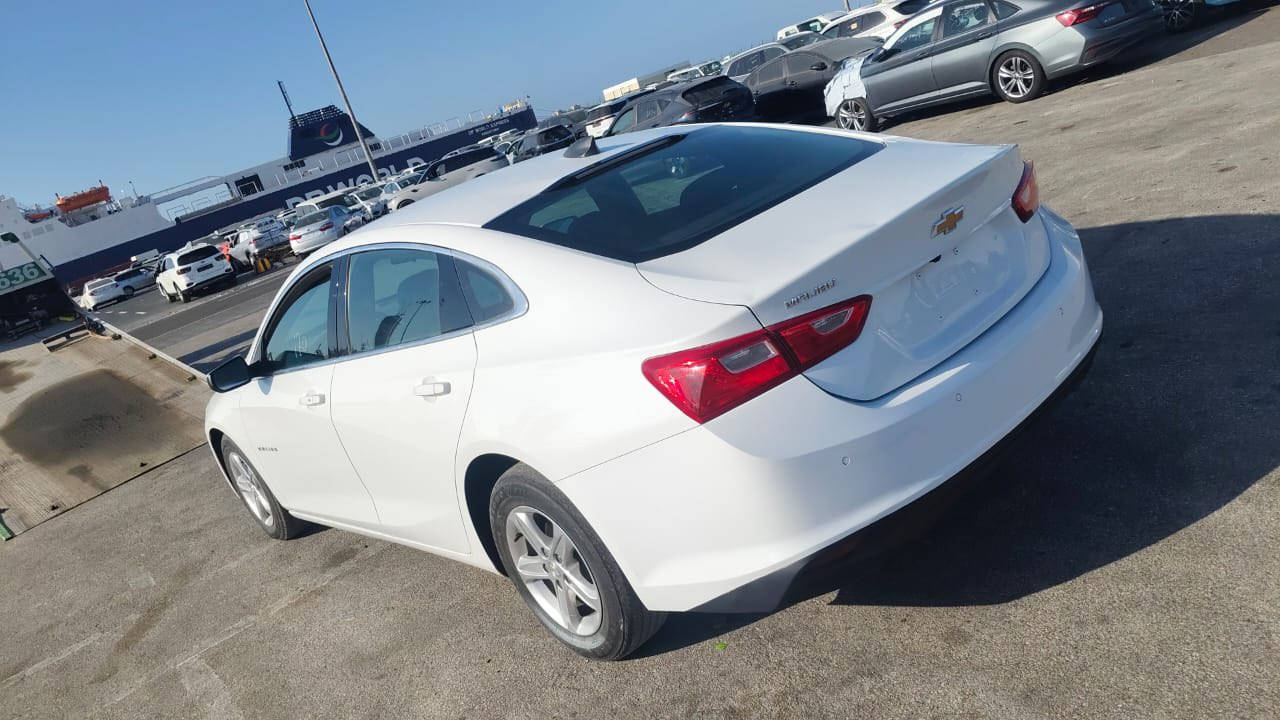 تحية طيبة . . .
ماليبو 2024 LS لون أبيض دخول جديد كاتي
بدون رقم تترقم محافظات شمالية أربيل أو سليمانية
حادث دعامية خلفية ورصعة بالصندوك والدعامية أمامية
مفتوحه رجعت شديتهن بدون شواصي بدون أرباك
بدون تبديل والبدنة وراديتر ولايتات بلاديات بدون تبديل
ماشية 41 الف ميل وصلت العراق وطلع بيهه قطعتين
بخ أمريكا جاملغ السكن وباب السكن وصور الحادث
مرفقة مع الصور والسعر 118$ وبيهه مجال للشراي
العنوان كركوك معرض بلاتينيوم ***********
