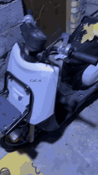 السلام عليكم دراجه بيكم ٦٠ نوزل ام الراديتر فول موصفات تدفه بل يدات بريك بل رجال ستان كهربائي هاي لدراجه اريده مراوس بيجي تسعه زروف عادي اما سعره الدراجه 250 شنو عندك نزال بيجي مرتبه راس براس مانطي لافرق لاتنطي ني فرق المكان البصره خمسه مليل معقل الرقم هاذا *********** بيها قطع نار بل ضفيره🫡
