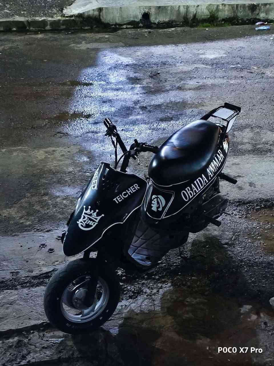 سلام عليكم ماطور. نحله تسع زروف حربيه ماطور فول نضافه مكينه نشيطه ماطور عله حطتو تاخذو *********** السعر ٣٠٠ وبي مجال
