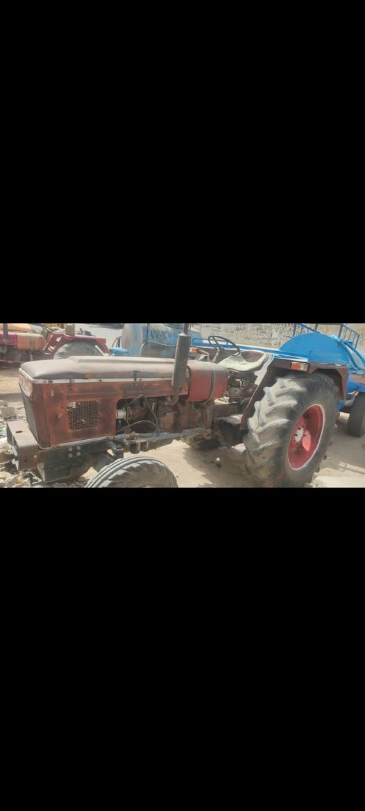 تركتر ومقطوره جديده للبيع موديل 83 تركتر لا صرف ولا بخار ستيرن باور كله مكفوله مكانها كركوك حي النصر الاتصال ***********
