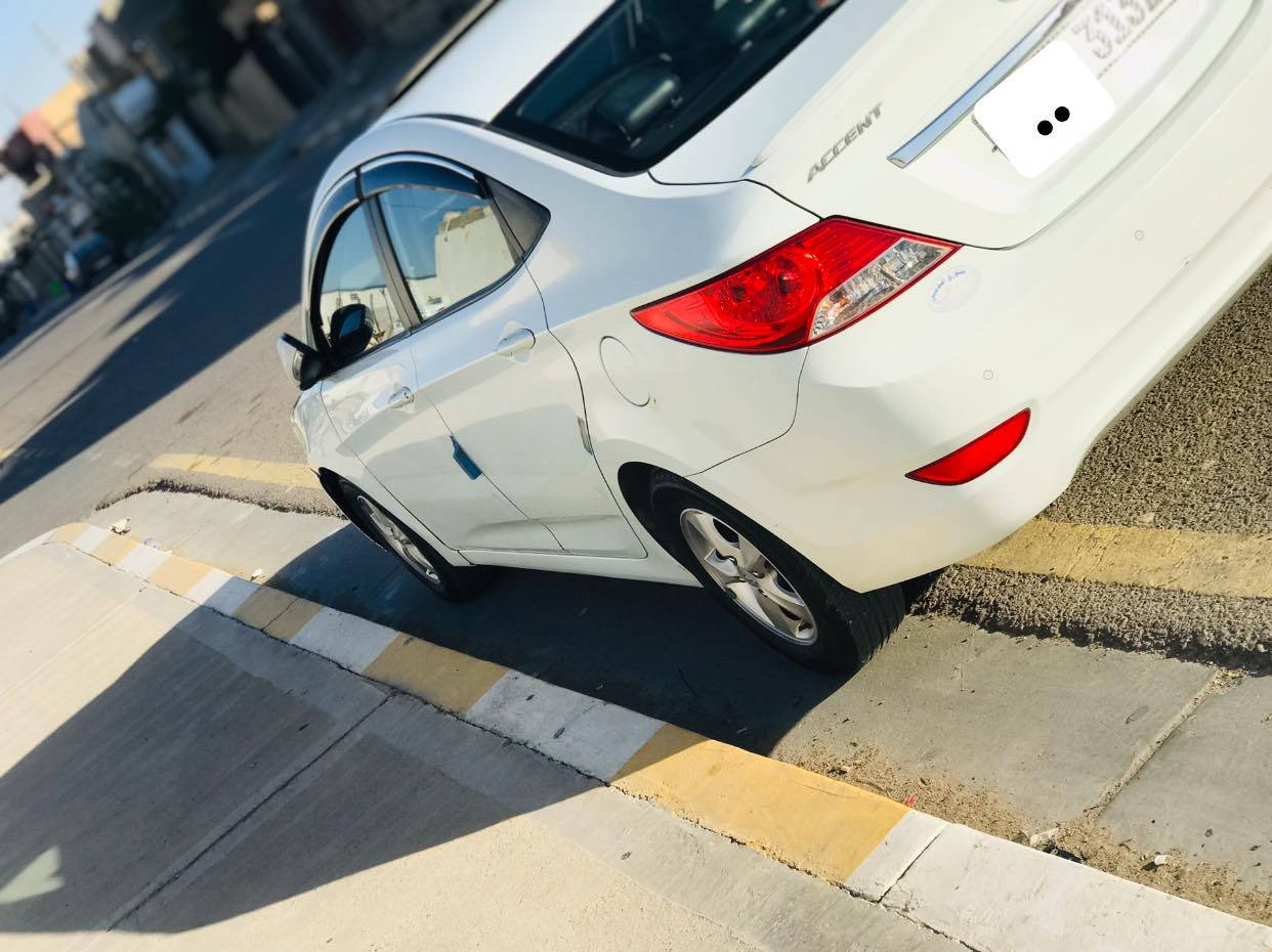 سلام عليكم
اكسنت مضلع وارد كوري موديل2011 بلووو

فول موصفات كشن تدفئه 

اشاير بلمري مري شفط 

فتحه وكشنات جلد 5تجاوي 

8دكم بل باب 

4دسكات امامي وخلفي 

ماشيه 60 الف فقط حقيقي

 رقم انكليزي مشروع وطني 

طخم تاير جديد 

ملاحظه سياره بيه شبر بل بنيد فقط وبارد بجاملغ وباقي كفاله عامه يوجد سونار ايضاً


**إذا كنت صاحب هذا الإعلان وتريد حذفه لأي سبب، رجاءا أرسل رسالة إلى الدعم الفني**