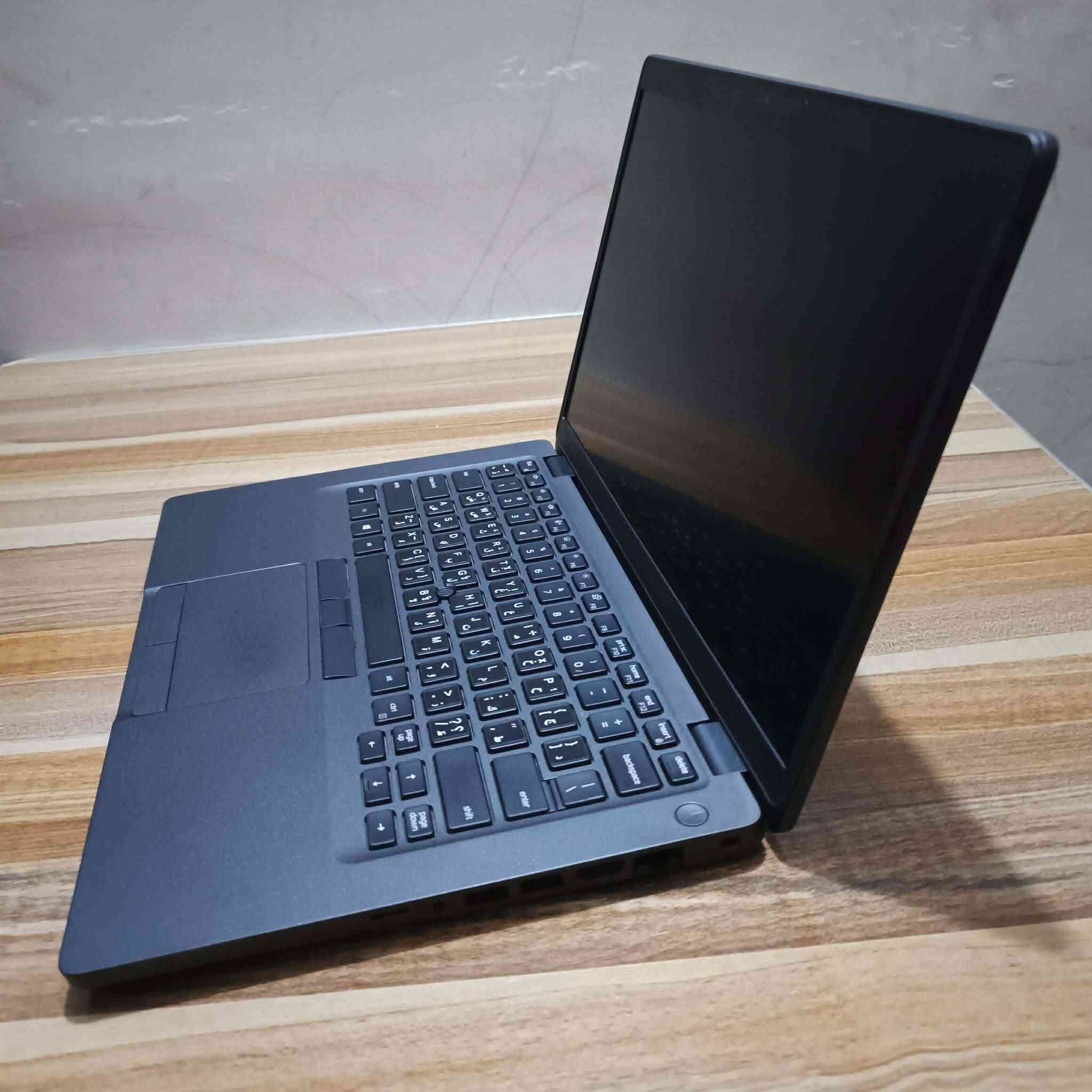 Dell Latitude 5400
Core i5 8th
Ram 8gb
Hard 256gb
لمس 
جهاز نضيف السعر 290الف


**إذا كنت صاحب هذا الإعلان وتريد حذفه لأي سبب، رجاءا أرسل رسالة إلى الدعم الفني**