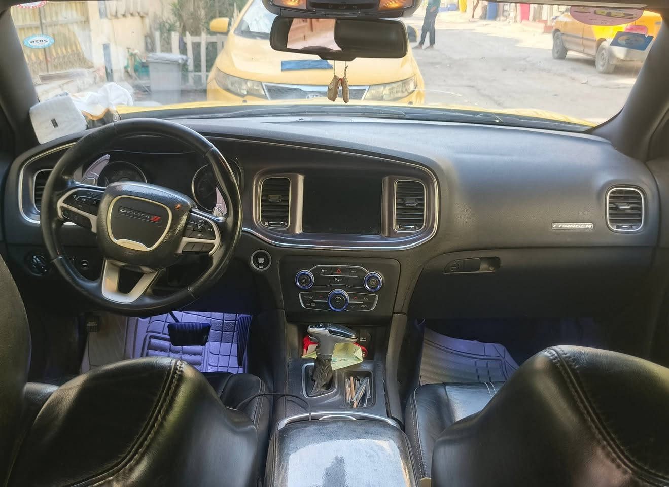 السلام عليكم. جارجر موديل ٢٠١١ السياره نظيفه ورقمهه بغداد مكانهه بغداد بيهه جاملغ ايسر وباب السايق داخل كشنات حضن دشبول محدث كير كهربائي مصفره هيئات غرامات للاستفسار 
‏‪***********‬‏ 
***********
