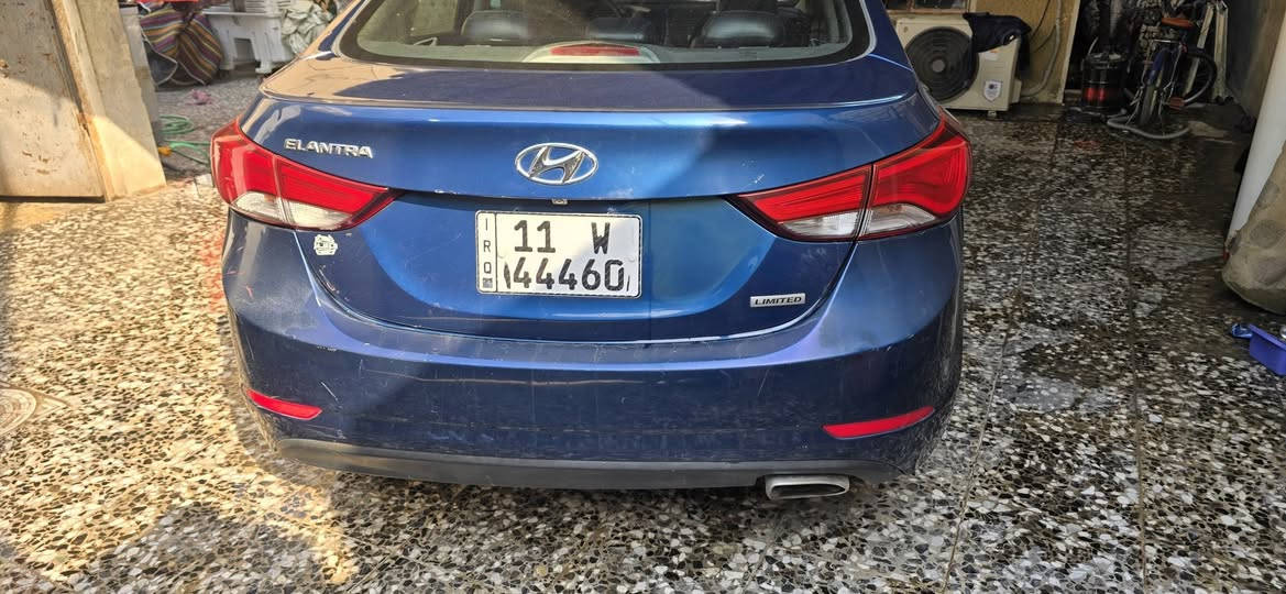 النترا موديل 2016
فول مواصفات 
رقم بغداد مميز بسمي حرة
بصمة 
شاشة كامرة
جلد 
كشن كهربائي
مكينة GDi 2000
حادث بدون دواخل 
***********
سعر 118 ورقة
