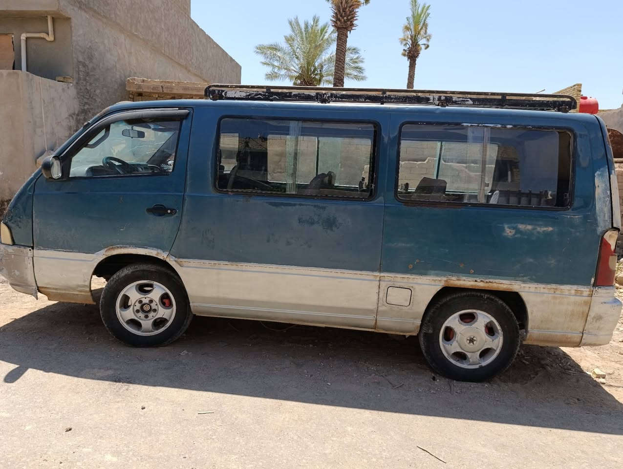 ستانا 1995 
رقم الماني باسمي 
السيارة دوشمه جديده
مكان السيارة بابل - مول اهل الخير 
‏‪0783 175 9679‬‏
