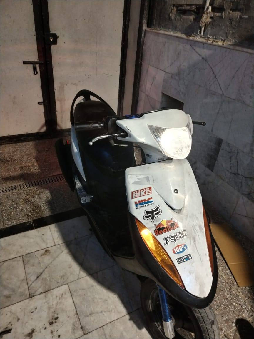 دراجه ماكس عدله 
الدراجه قويه اتشك الساعه 
بوشه ٥٥
كله شغال كهربائية شغاله كلهن
سعره ٥٥٠ وبيه مجال 
كربلاء حي السلام خلف الدفاع المدني 
*********** واتساب
